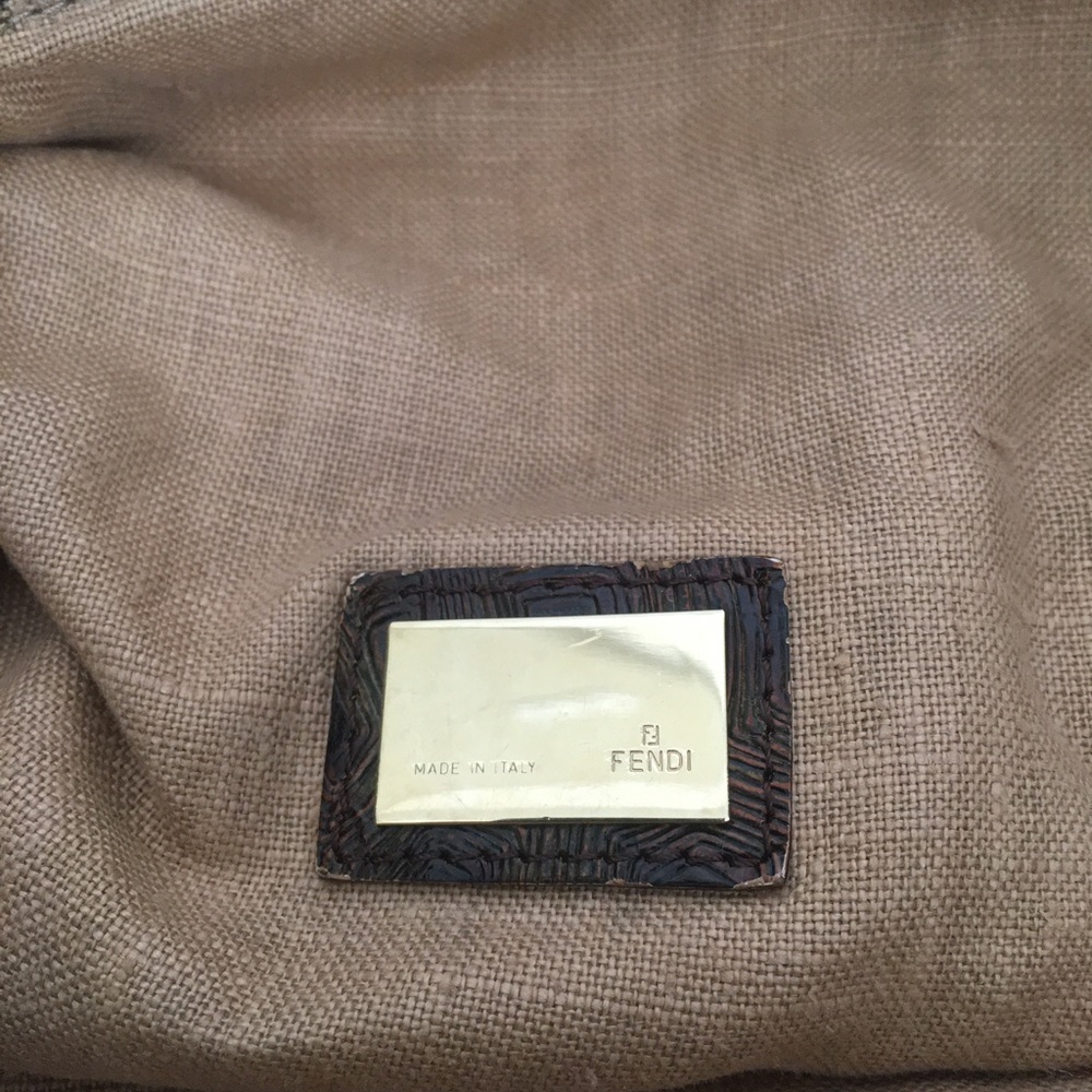 ❤️Fendi Spy Bag ❤️ - Picture 3 of 16